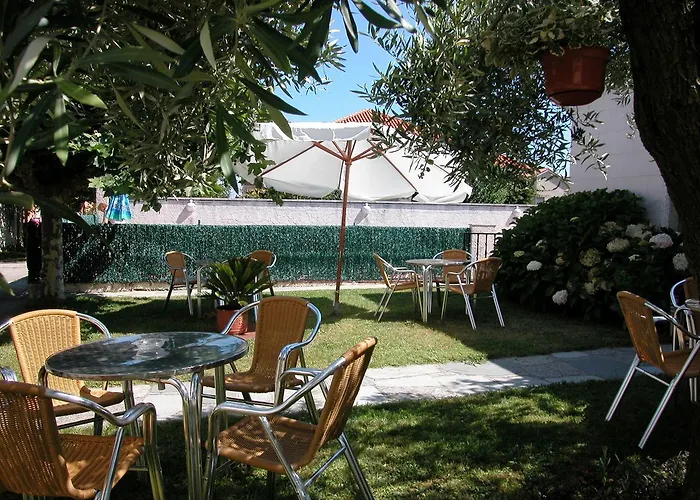 Hotel Vilacobiña 2*