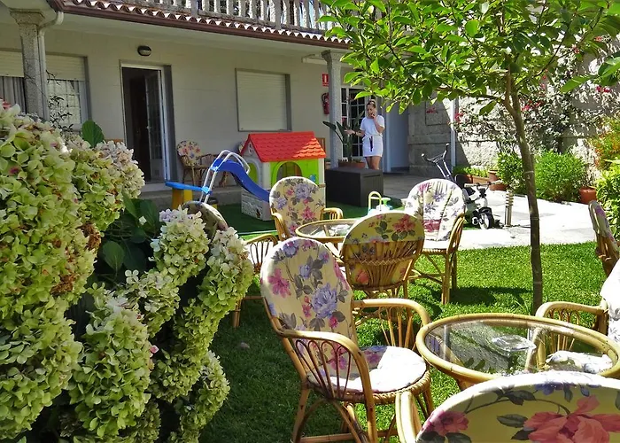 Hotel Vilacobiña 2*